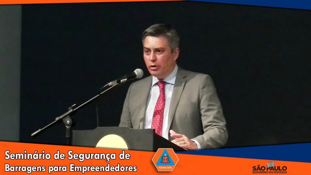 seminario-defesa-civil-barragens-1024x579.JPG